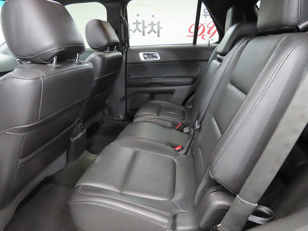 Ford Explorer - Vista 6