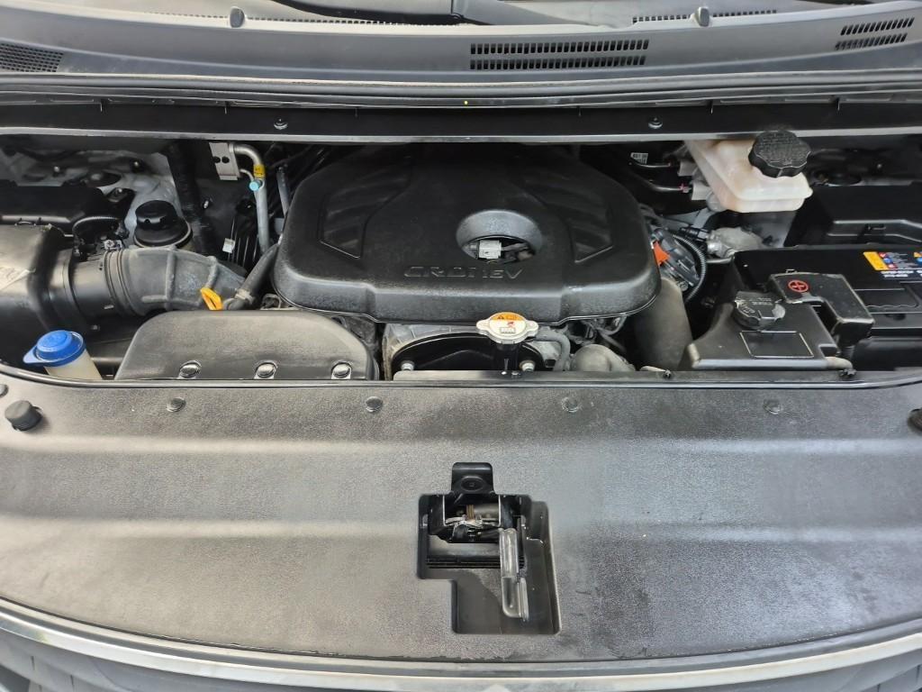 HYUNDAI Starex - Vista 5