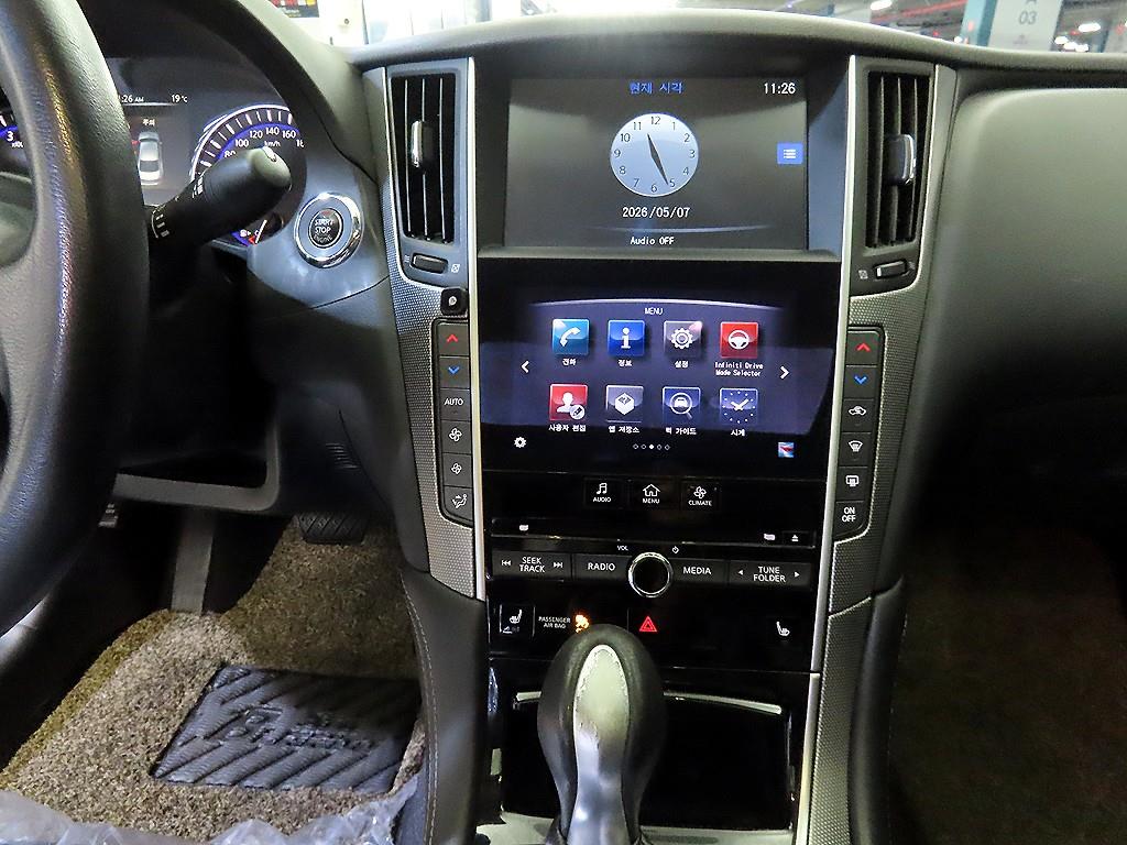 Infiniti Q - Vista 11