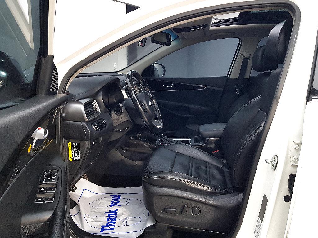 KIA Sorento - Vista 8