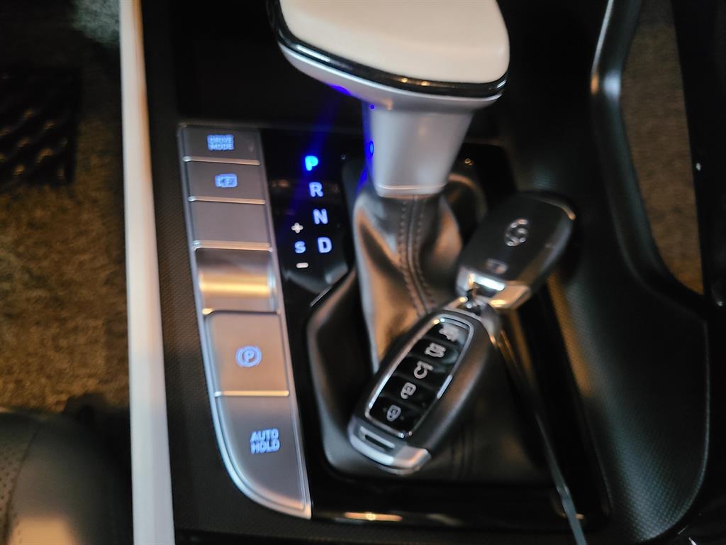 HYUNDAI Avante - Vista 11