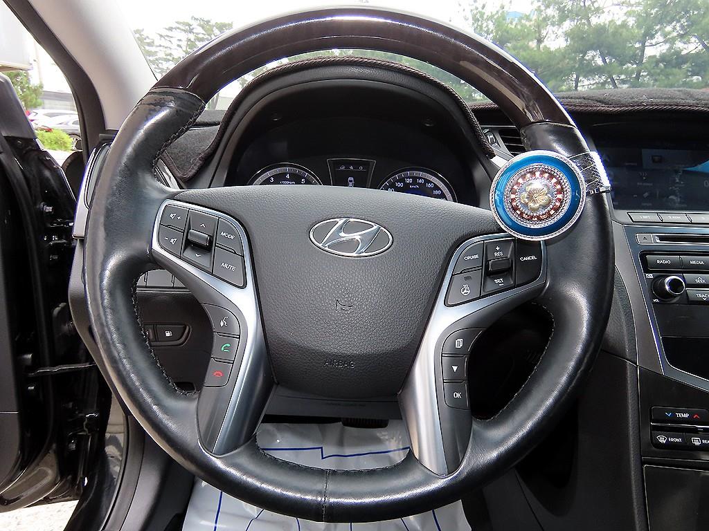 HYUNDAI Grandeur - Vista 8