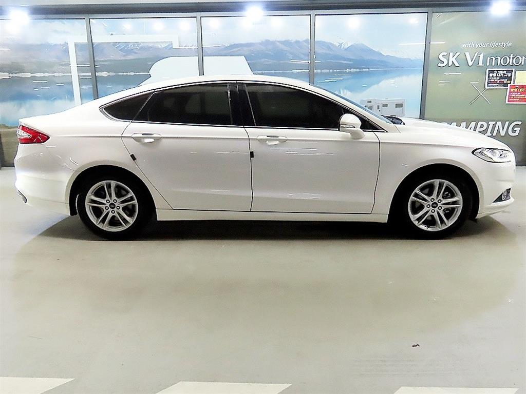 Ford Mondeo - Vista 3