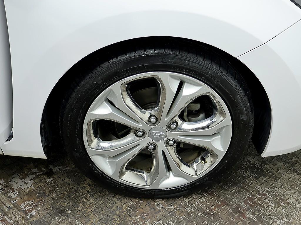 HYUNDAI i30 2014 Blanco - Importación desde Corea - HF Imports Iquique - Foto 8