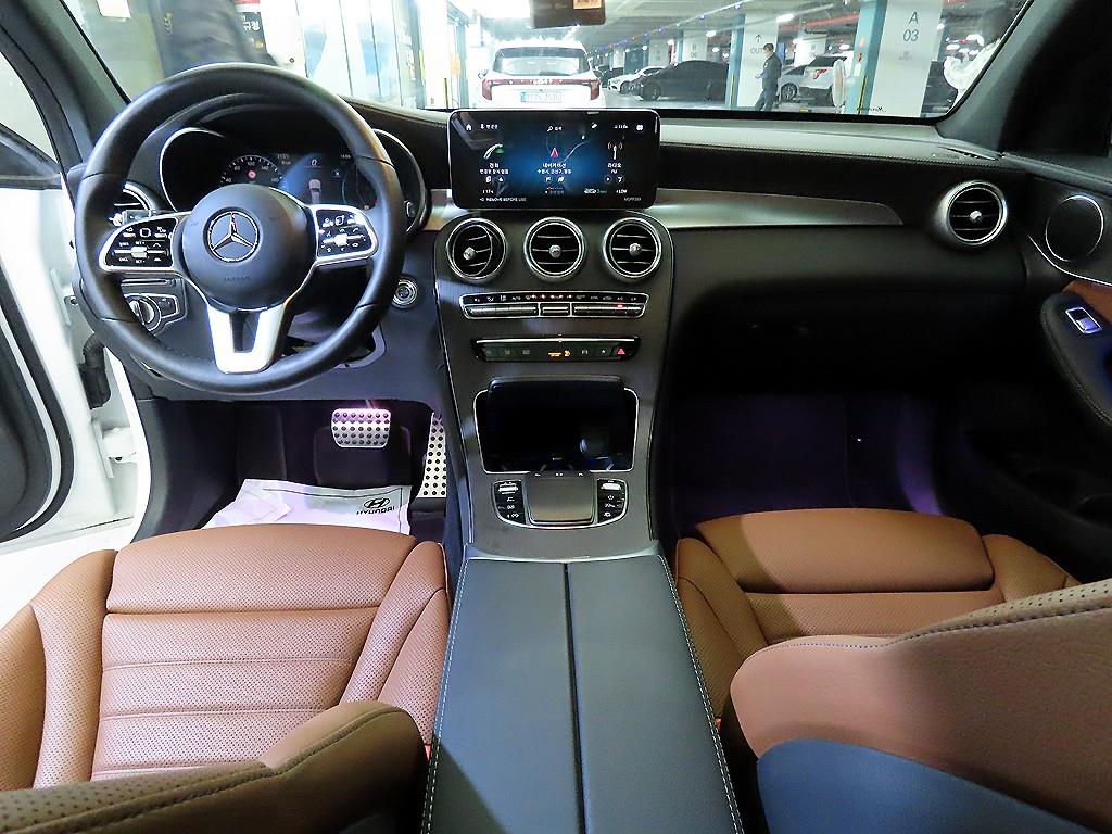 Mercedes Benz GLC Class - Vista 10