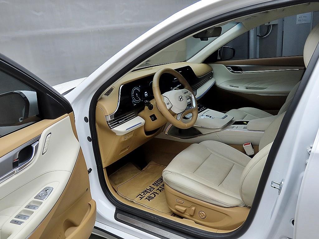 HYUNDAI Grandeur - Vista 5