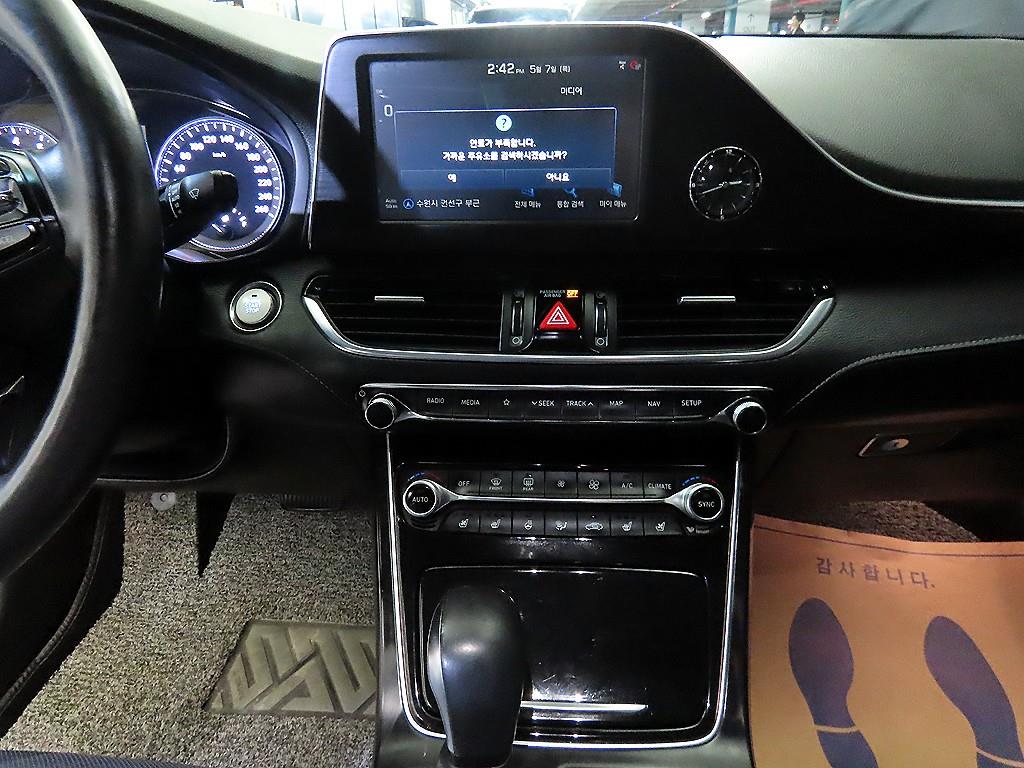HYUNDAI Grandeur - Vista 11