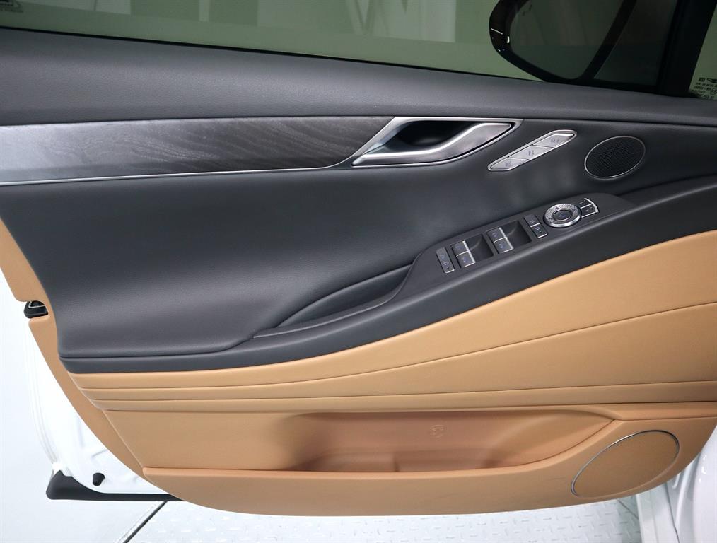Genesis G80 - Vista 8