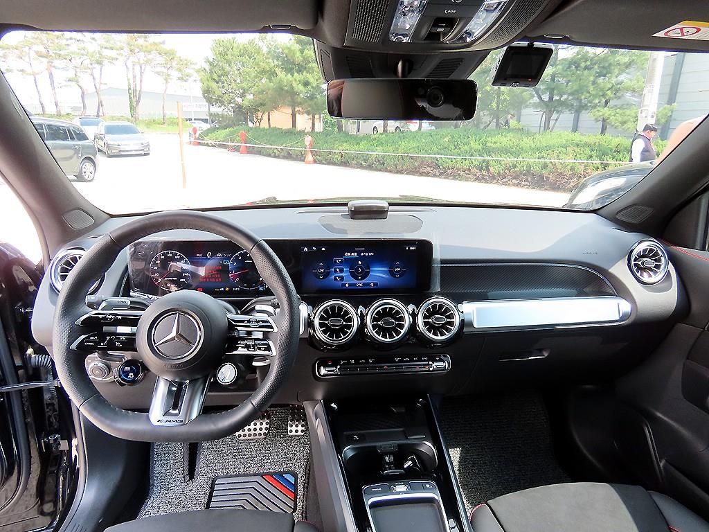 Mercedes Benz GLB Class - Vista 7
