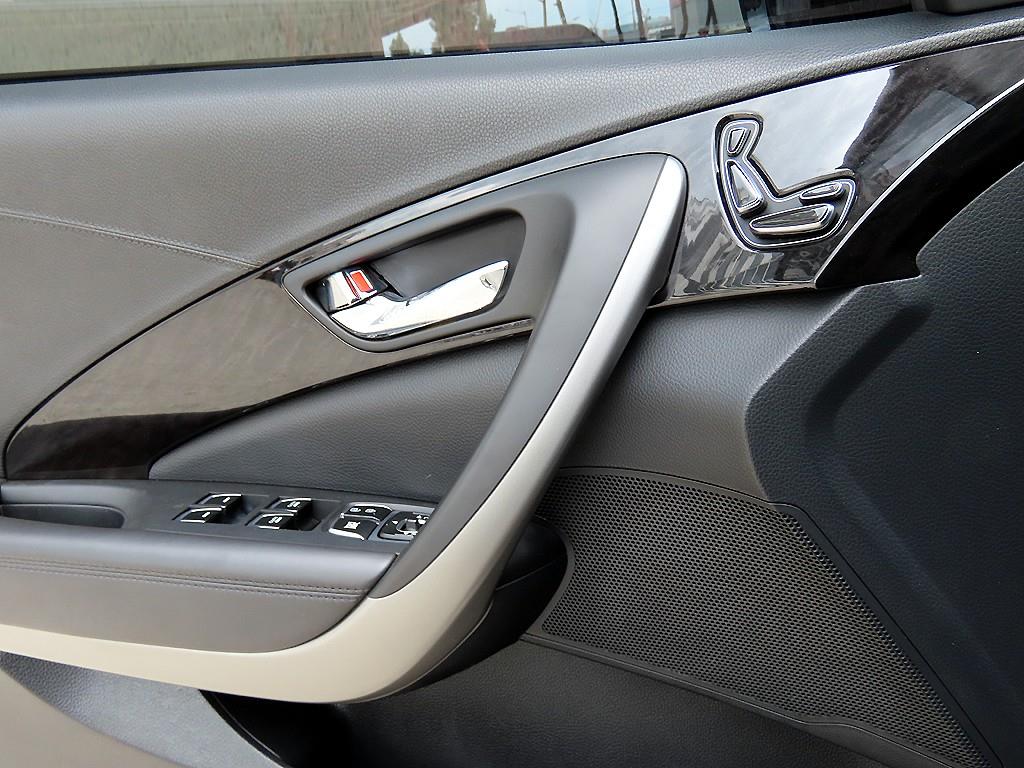 HYUNDAI Grandeur - Vista 11
