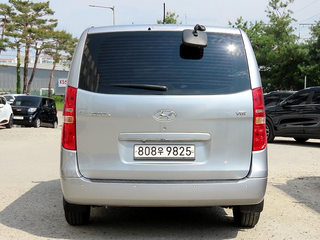 HYUNDAI Starex - Vista 4