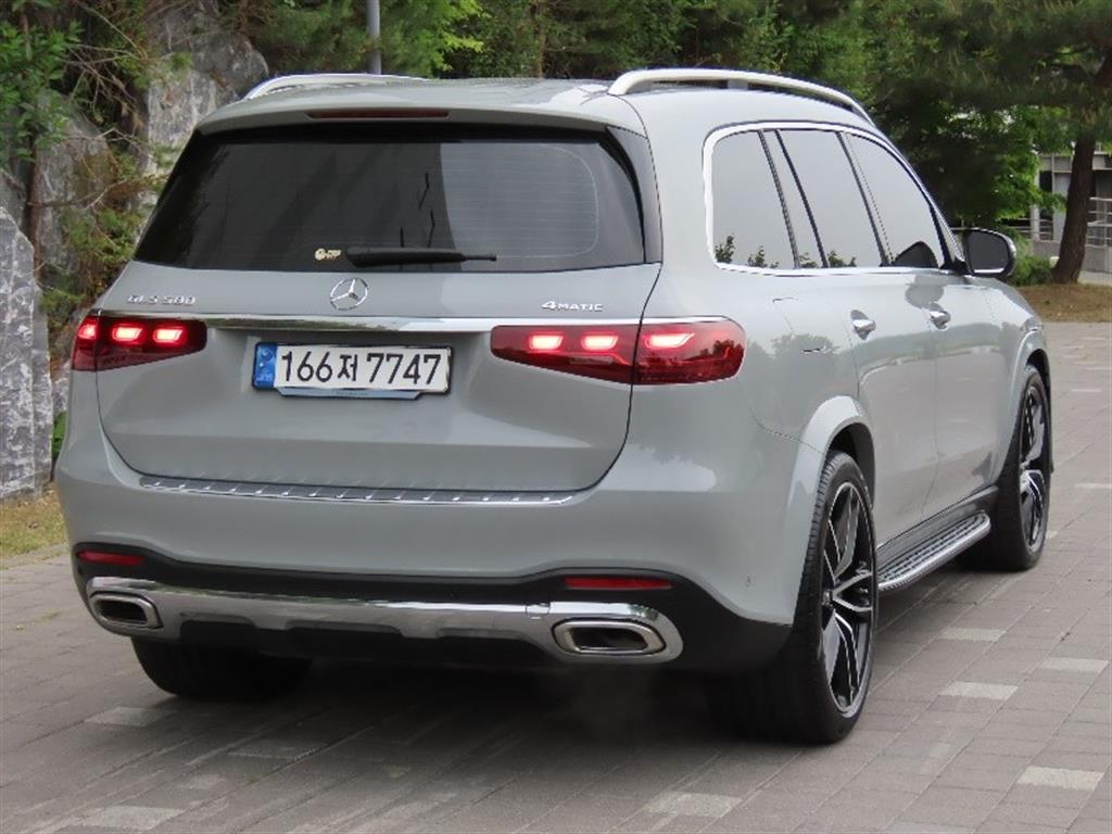 Mercedes Benz GLS Class - Vista 5