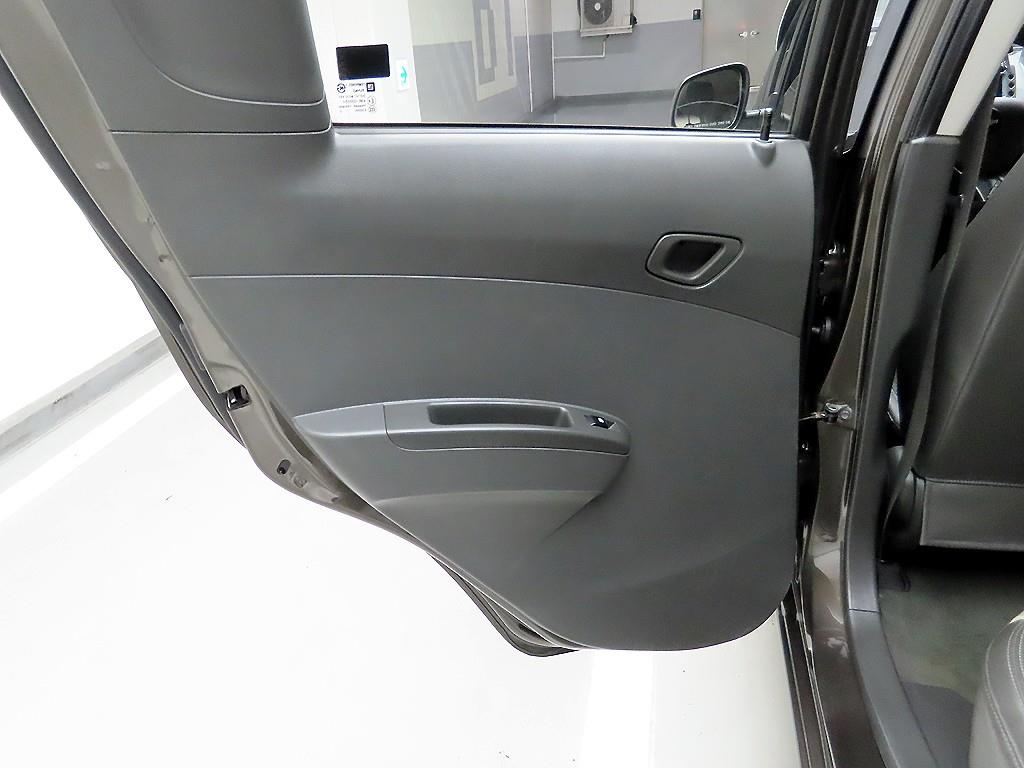 Chevrolet Spark - Vista 12