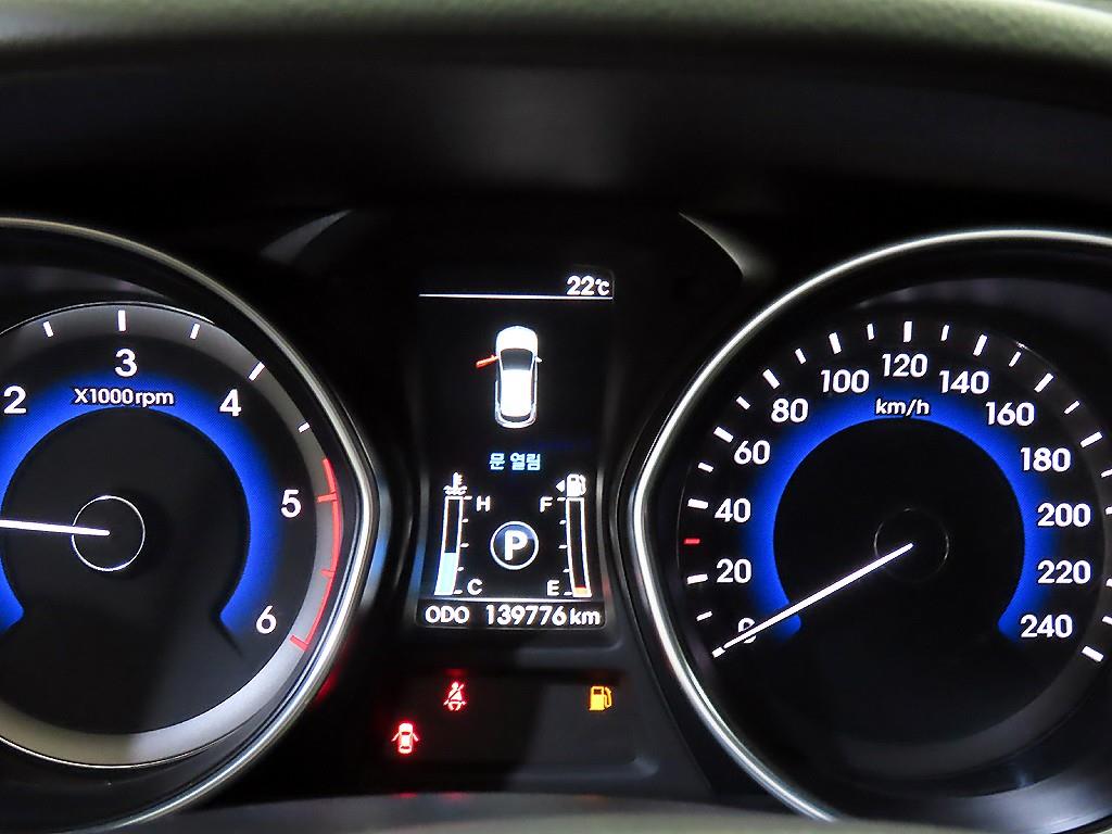 HYUNDAI i30 - Vista 9