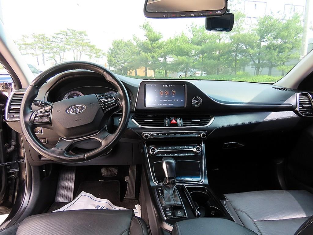 HYUNDAI Grandeur - Vista 7