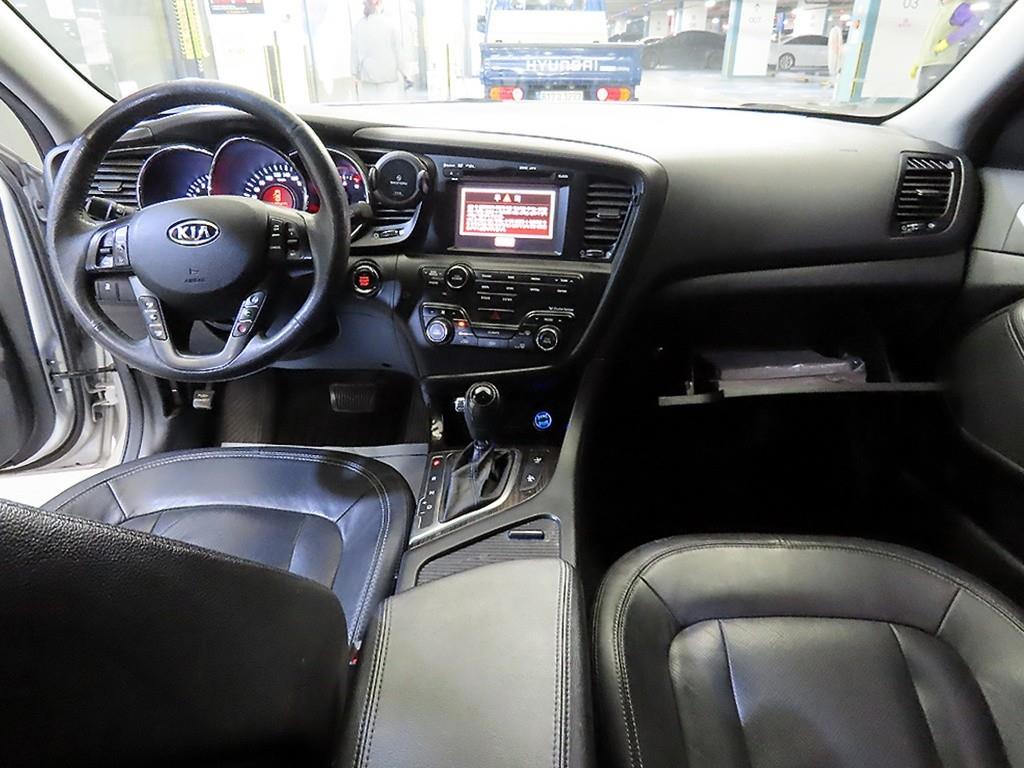 KIA K5 - Vista 10