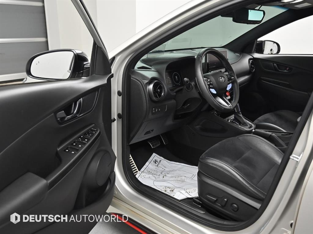 HYUNDAI Kona - Vista 11