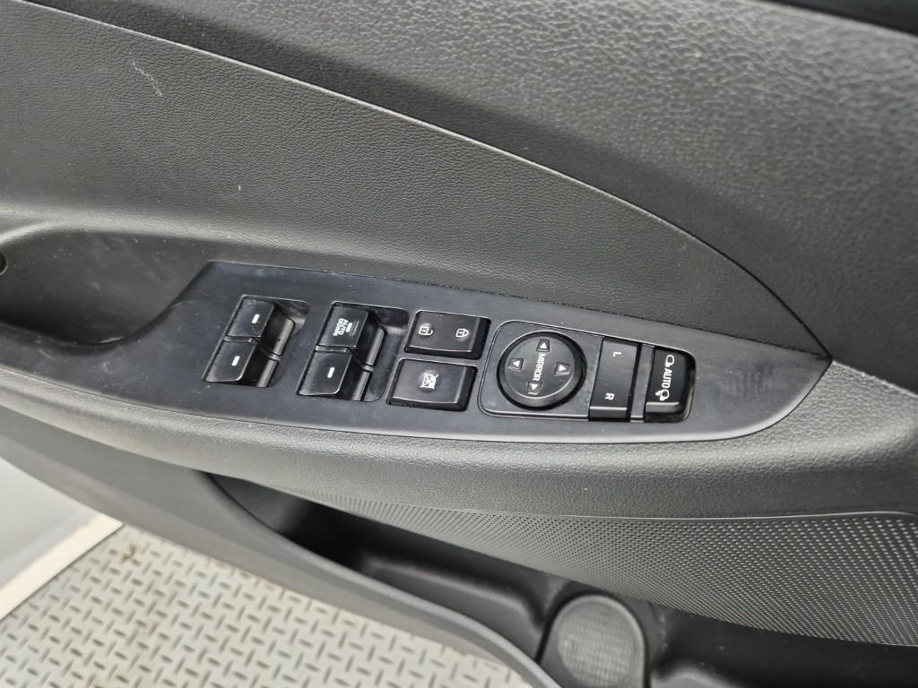 HYUNDAI Tucson 2017 Blanco - Importación desde Corea - HF Imports Iquique - Foto 13