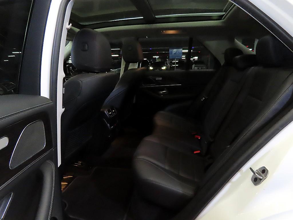 Mercedes Benz GLE Class - Vista 7