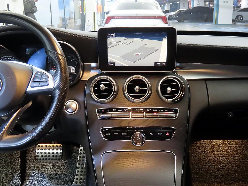 Mercedes Benz C Class - Vista 11