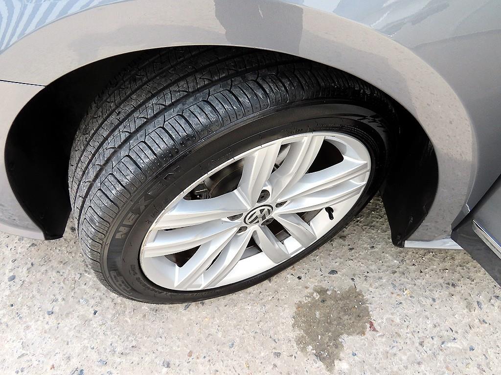 Volkswagen Passat 2018 Gris - Importación desde Corea - HF Imports Iquique - Foto 18