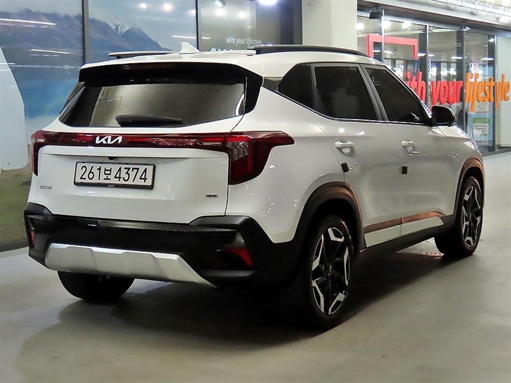 KIA Seltos - Vista 3
