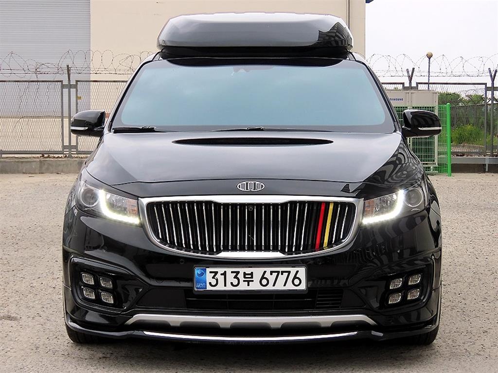 KIA Carnival 2018 Negro - Importación desde Corea - HF Imports Iquique - Foto 1