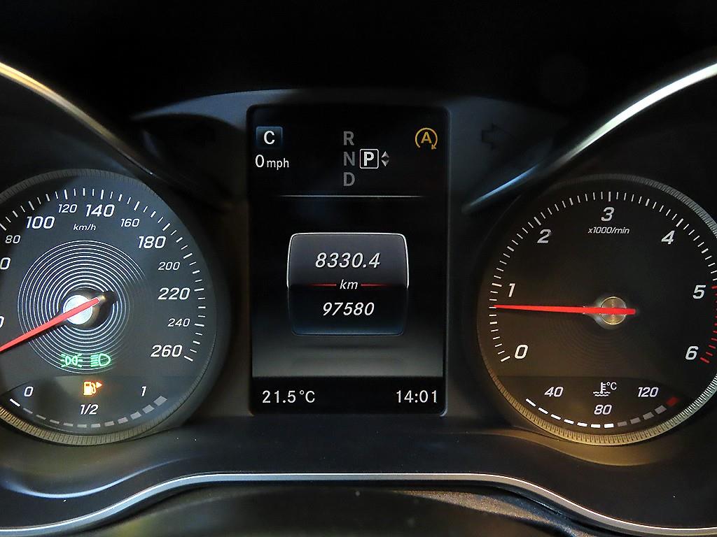 Mercedes Benz C Class - Vista 9