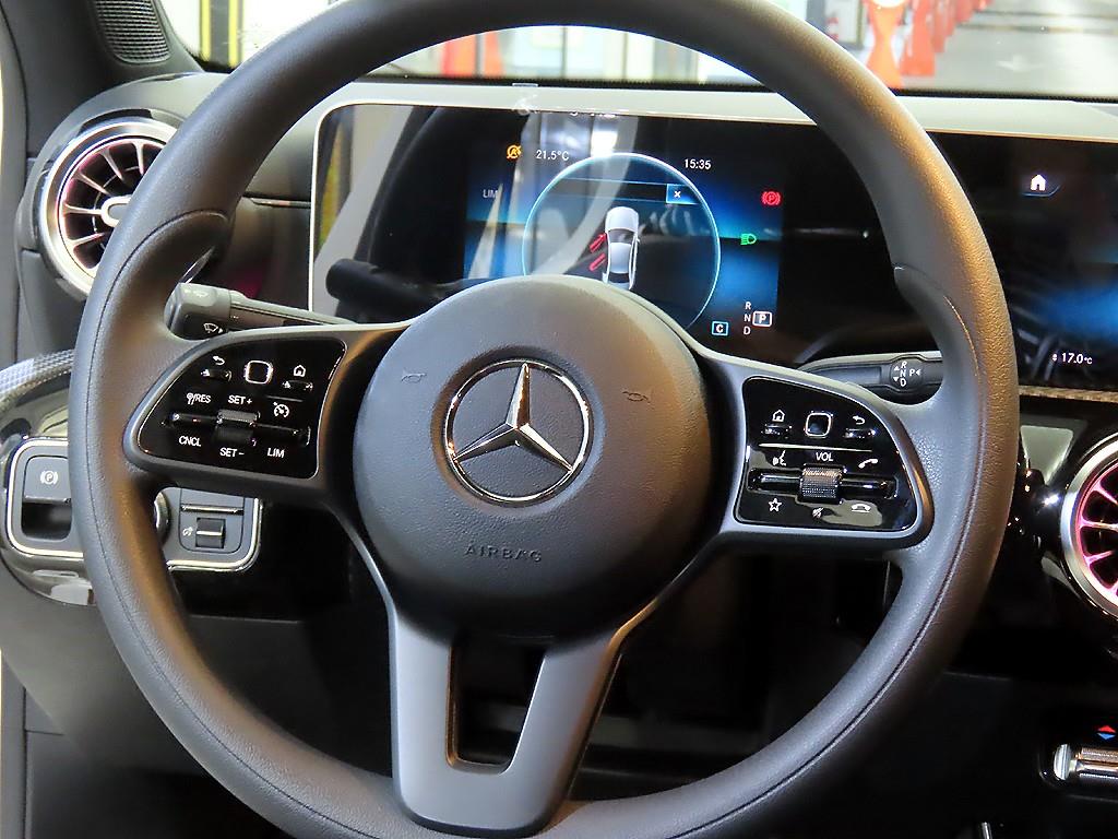 Mercedes Benz A Class - Vista 8