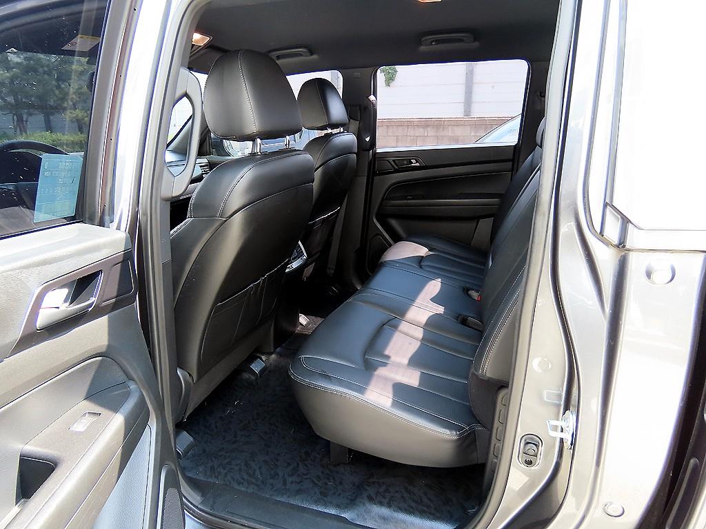 Ssangyong Rexton - Vista 6