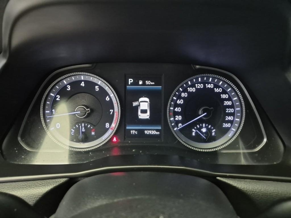 HYUNDAI Sonata - Vista 8