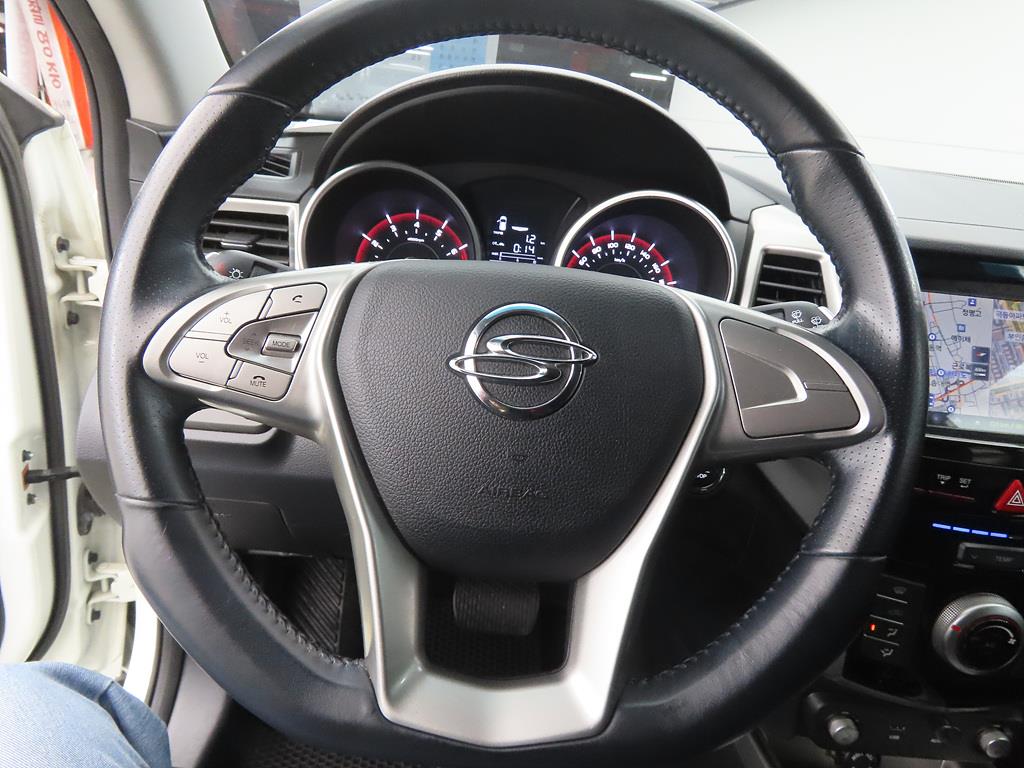 Ssangyong Tivoli - Vista 8