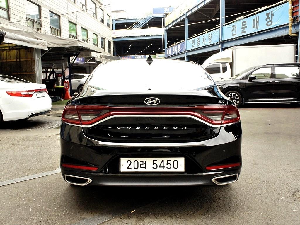 HYUNDAI Grandeur - Vista 5
