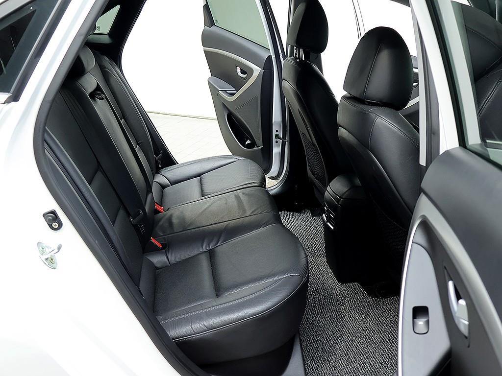 HYUNDAI i30 2014 Blanco - Importación desde Corea - HF Imports Iquique - Foto 12