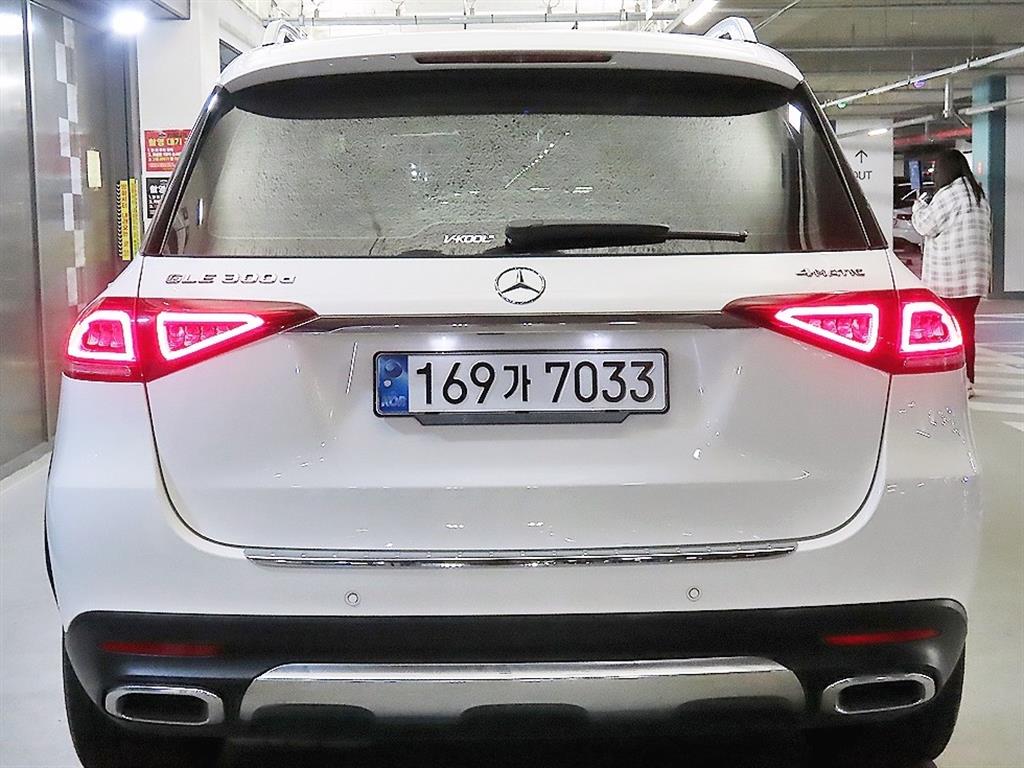 Mercedes Benz GLE Class - Vista 5