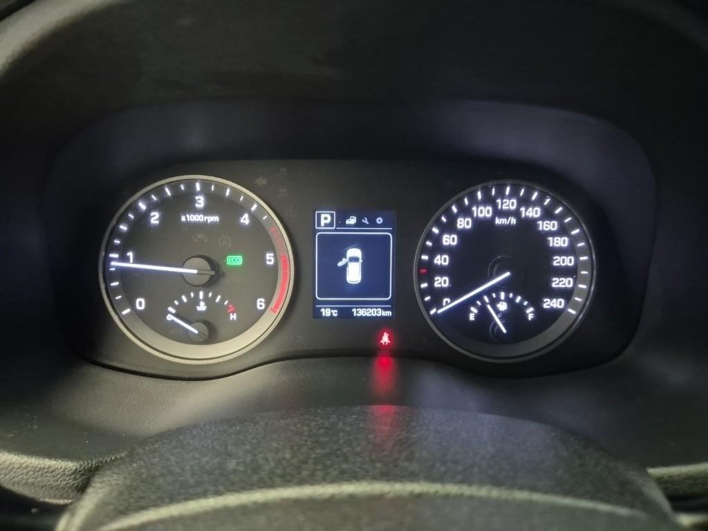 HYUNDAI Tucson - Vista 5