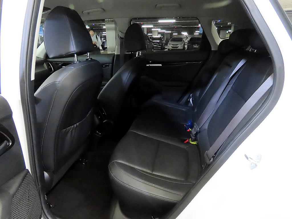 KIA Seltos - Vista 6