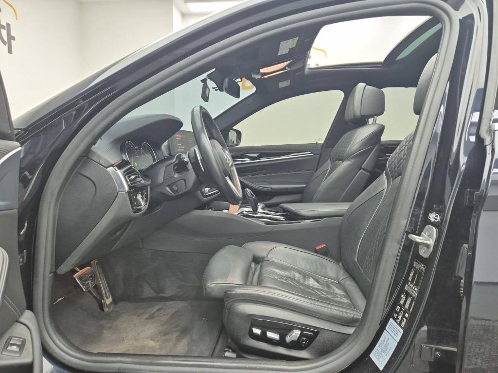 BMW 5 Series - Vista 11