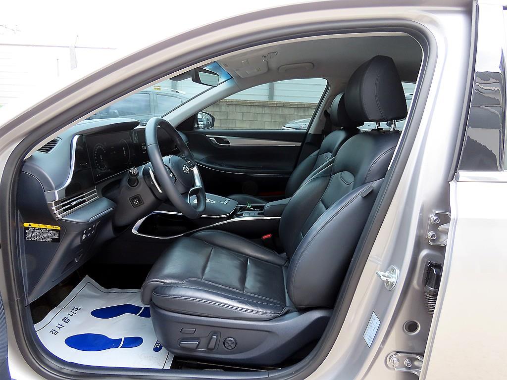 HYUNDAI Grandeur - Vista 5