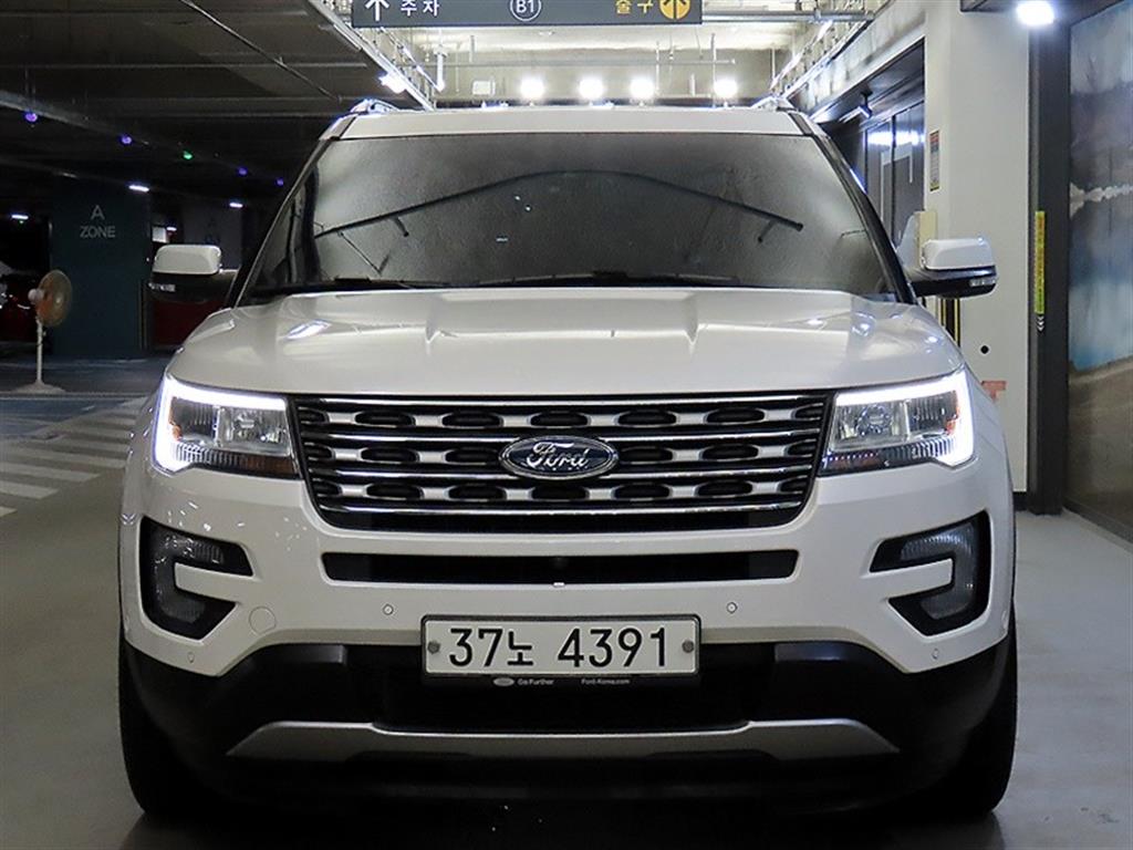 Ford Explorer - Vista 2