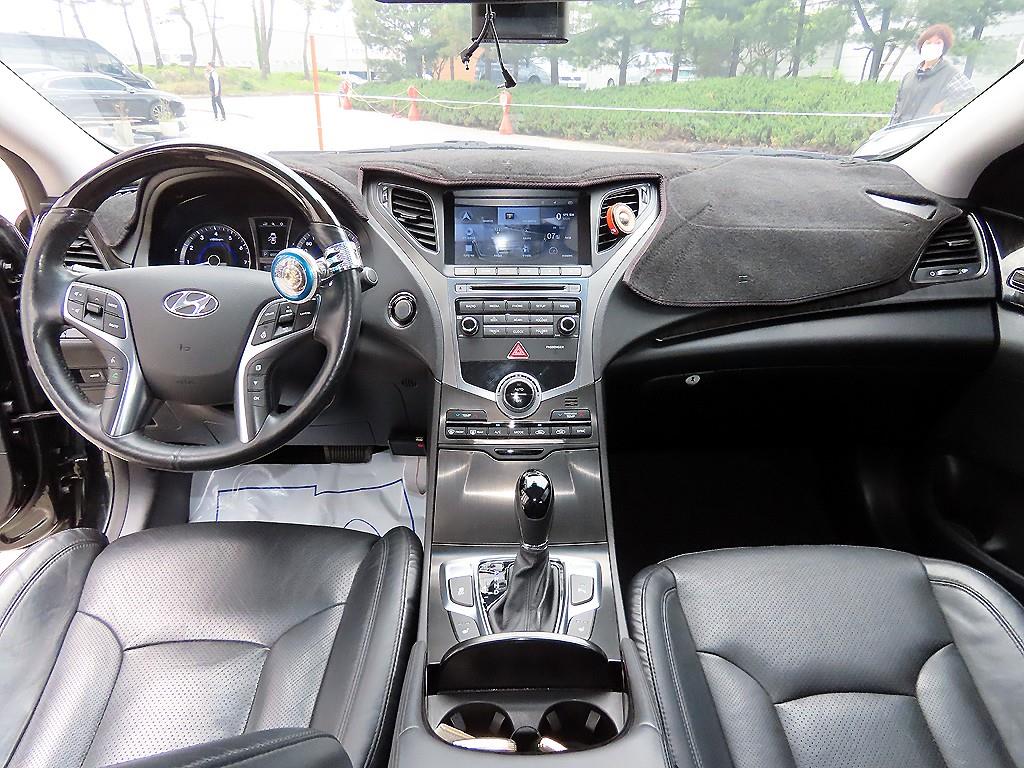 HYUNDAI Grandeur - Vista 7