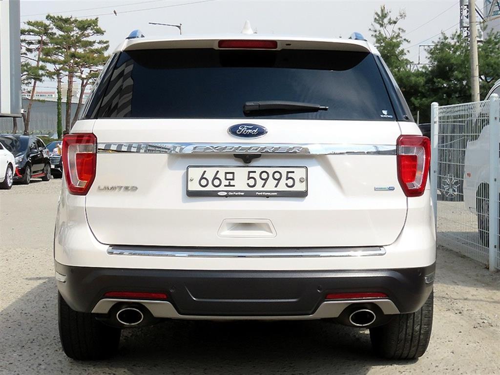 Ford Explorer - Vista 4