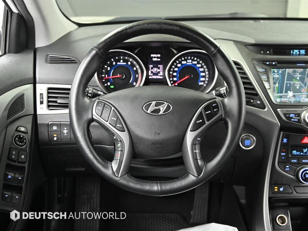 HYUNDAI Avante 2014 Blanco - Importación desde Corea - HF Imports Iquique - Foto 13