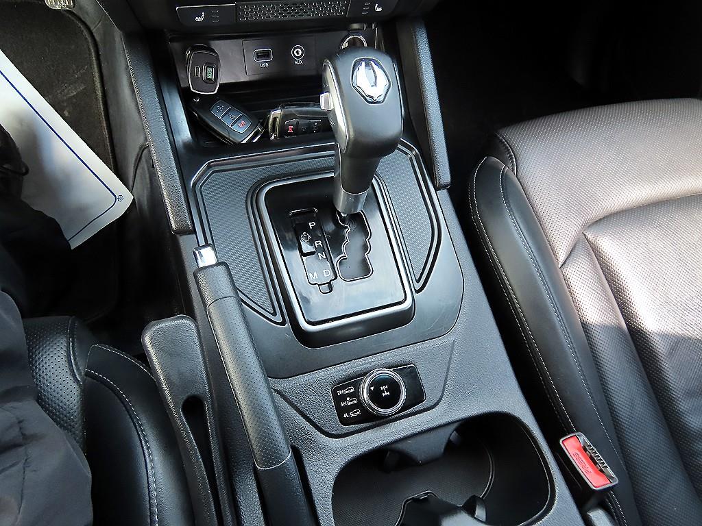 Ssangyong Rexton - Vista 10
