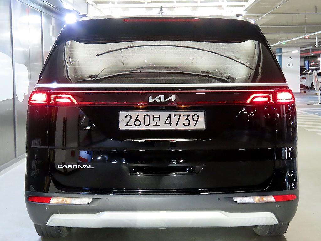 KIA Carnival - Vista 5