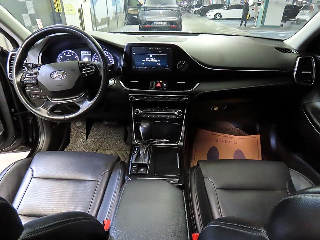 HYUNDAI Grandeur - Vista 10