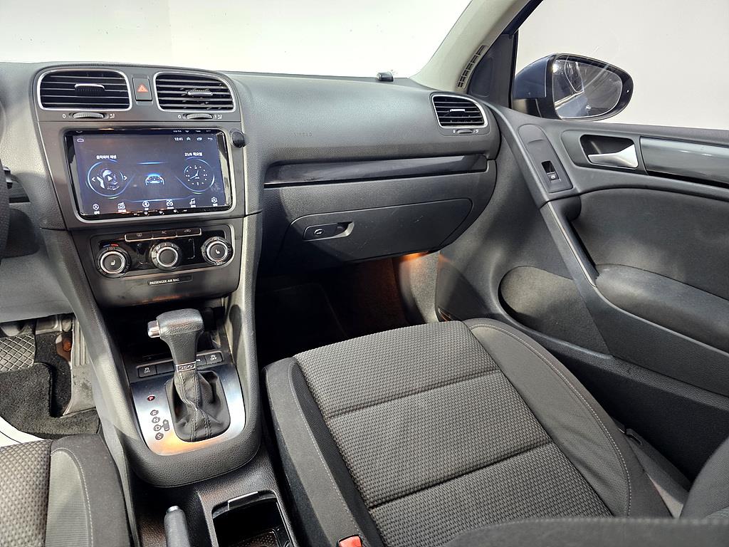 Volkswagen Golf - Vista 10