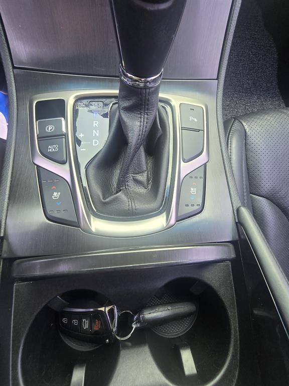 HYUNDAI Grandeur - Vista 11