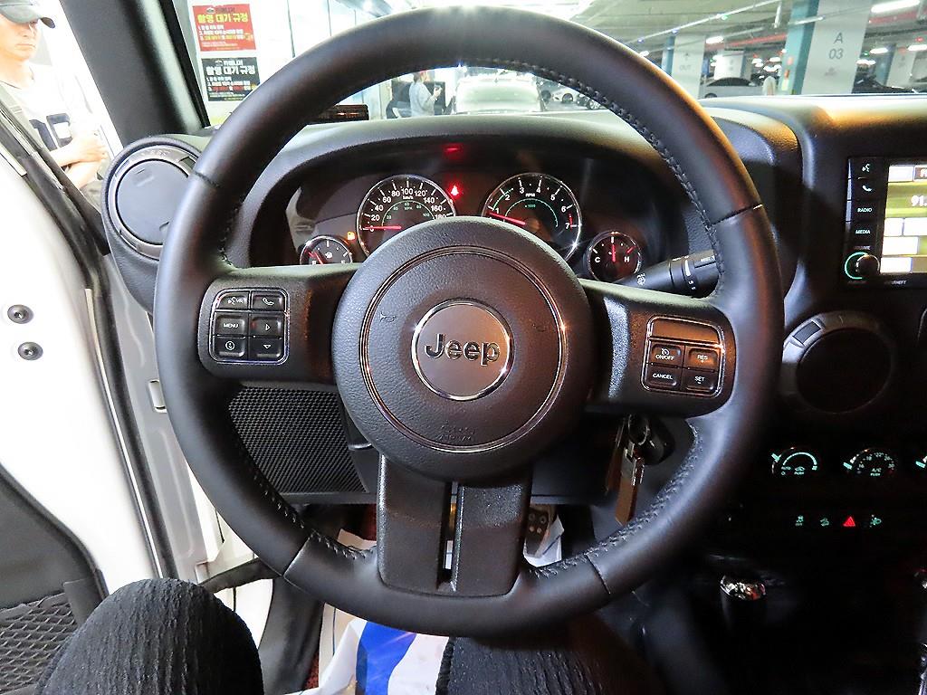 Jeep Wrangler - Vista 8