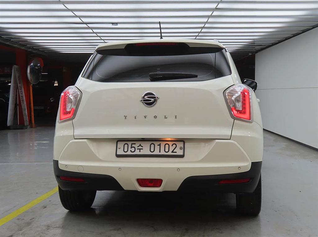 Ssangyong Tivoli - Vista 3
